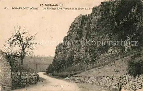 AK / Ansichtskarte Domfront_Orne Rochers Domfrontais et chemin de ronde Domfront Orne