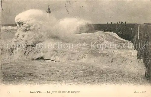 AK / Ansichtskarte Dieppe_Seine Maritime La Jetee un jour de tempete Dieppe Seine Maritime