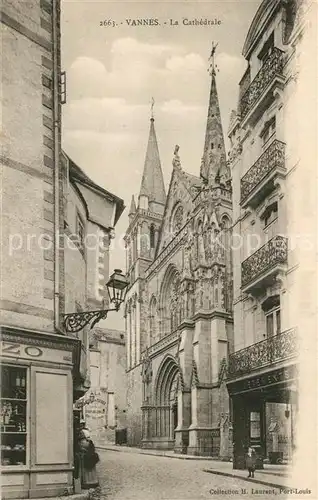 AK / Ansichtskarte Vannes La Cathedrale Vannes