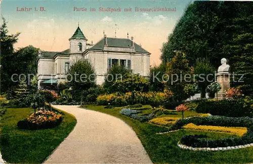 AK / Ansichtskarte Lahr_Baden Partie im Stadtpark mit Bismarckdenkmal Lahr_Baden