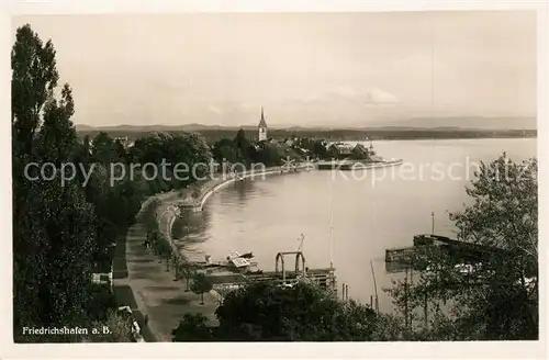 AK / Ansichtskarte Friedrichshafen_Bodensee Panorama Uferstrasse Friedrichshafen Bodensee