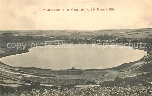 AK / Ansichtskarte Daun_Eifel Schalkenmehrener Maar  Daun_Eifel