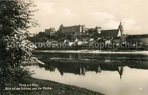 AK / Ansichtskarte Pirna Uferpartie an der Elbe Blick auf Schloss und Kirche Pirna