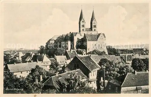 AK / Ansichtskarte Quedlinburg Altstadt Burgberg Schloss Quedlinburg