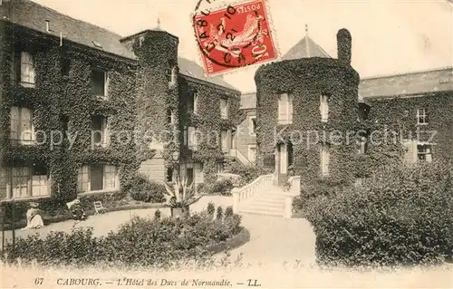 AK / Ansichtskarte Cabourg Hotel des Ducs de Normandie  Cabourg