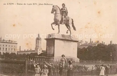 AK / Ansichtskarte Lyon_France Statue de Louis XIV Place Bellecour  Lyon France