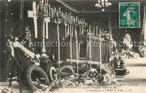 AK / Ansichtskarte Bonnieres_Oise Le Catafalque a lHotel de Ville Bonnieres Oise