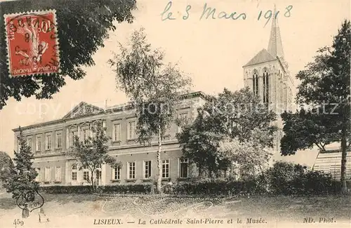 AK / Ansichtskarte Lisieux La Cathedrale Saint Pierre et le Musee Lisieux