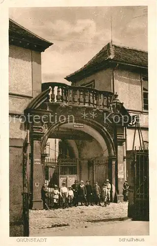 AK / Ansichtskarte Gruenstadt Schulhaus Gruenstadt