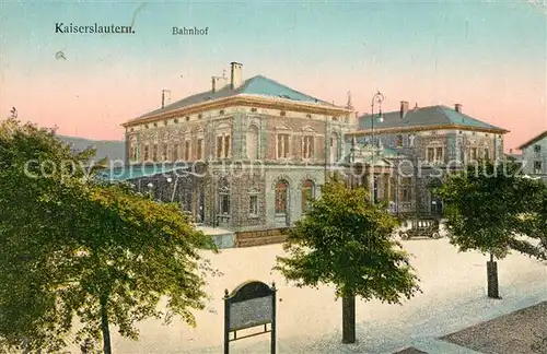 AK / Ansichtskarte Kaiserslautern Bahnhof Kaiserslautern