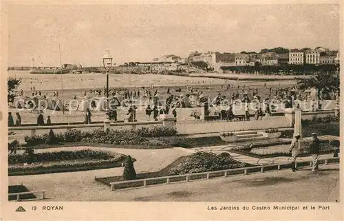 AK / Ansichtskarte Royan_Charente Maritime Les Jardins du Casino Municipal Port Royan Charente Maritime