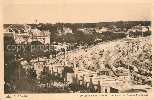 AK / Ansichtskarte Royan_Charente Maritime Un coin Grande Conche Casino Municipal Royan Charente Maritime