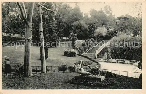 AK / Ansichtskarte Nimes Jardin de la Fontaine Statue de Marcel Combier Nimes