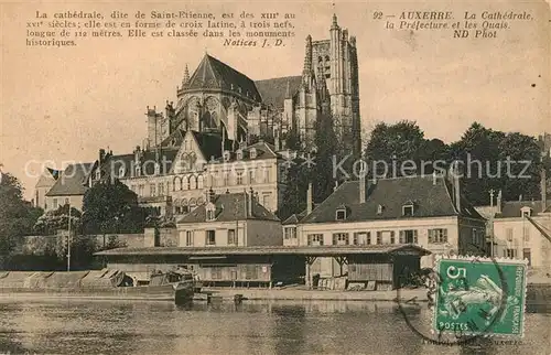 AK / Ansichtskarte Auxerre La Cathedrale dite Saint Etienne et les Quais Auxerre