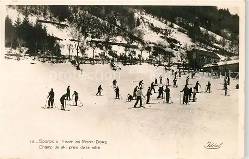 AK / Ansichtskarte Mont Dore_Puy_de_Dome Champ de ski pres de la ville Mont Dore_Puy_de_Dome