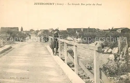 AK / Ansichtskarte Juvincourt et Damary La Grande Rue prise du Pont Juvincourt et Damary
