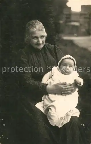 AK / Ansichtskarte Friedberg_Hessen Alte Frau mit Kind Friedberg Hessen