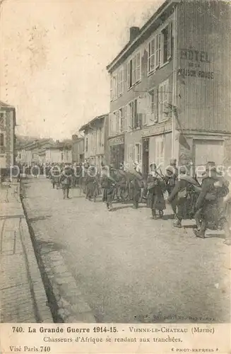AK / Ansichtskarte Vienne le Chateau Chasseurs d Afrique se rendant aux tranchees Grande Guerre 1914 15 Vienne le Chateau