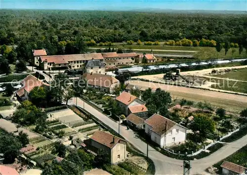 AK / Ansichtskarte Abergement la Ronce Centre ville vue aerienne Abergement la Ronce