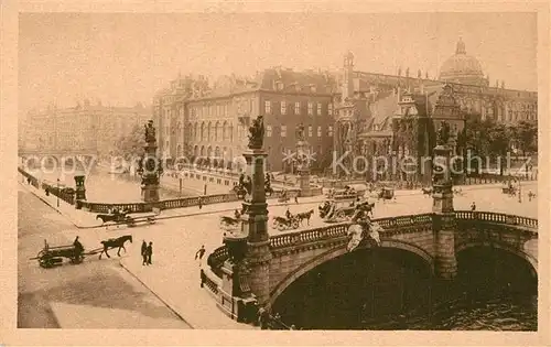 AK / Ansichtskarte Berlin Schloss Marstall Kaiser Wilhelm Bruecke Berlin