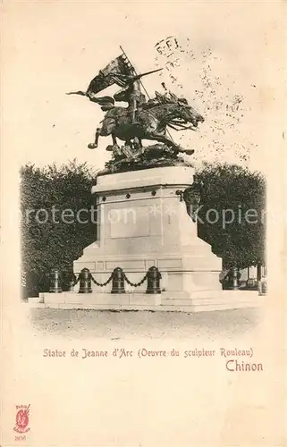 AK / Ansichtskarte Chinon_Indre_et_Loire Statue de Jeanne c Arc Chinon_Indre_et_Loire