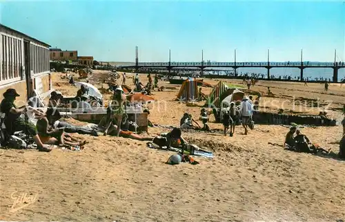 AK / Ansichtskarte Chatelaillon Plage Un coin de la plage Chatelaillon Plage