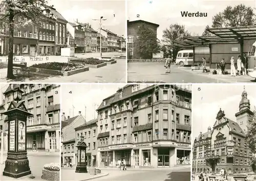AK / Ansichtskarte Werdau_Sachsen Marktplatz Busbahnhof Wegweiser August Bebel Strasse Rathaus Werdau Sachsen