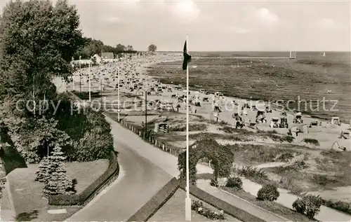 AK / Ansichtskarte Groemitz_Ostseebad Strand Groemitz_Ostseebad