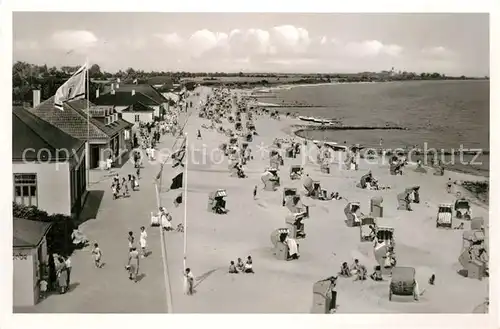 AK / Ansichtskarte Kellenhusen_Ostseebad Promenade und Strand Kellenhusen_Ostseebad