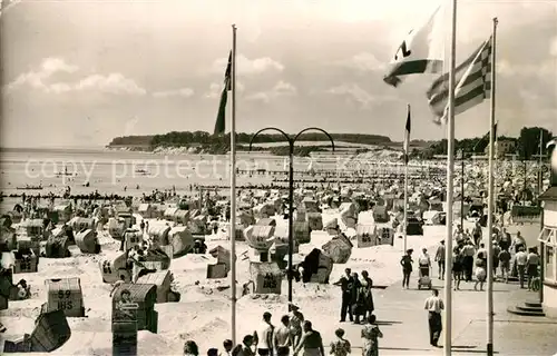 AK / Ansichtskarte Groemitz_Ostseebad Strandpartie Groemitz_Ostseebad