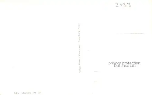 AK / Ansichtskarte Groemitz_Ostseebad Strandpartien Seebruecke Badespass Segelboot Groemitz_Ostseebad