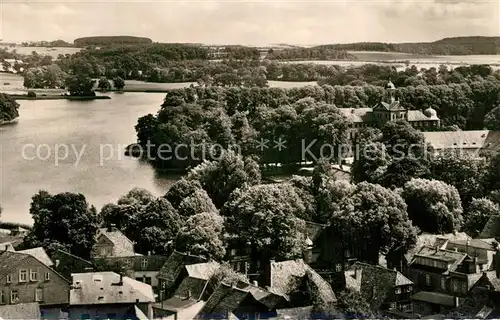 AK / Ansichtskarte Eutin Blick auf Schloss und Eutiner See Eutin