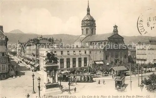 AK / Ansichtskarte Clermont_Ferrand_Puy_de_Dome Un Coin de la Place de Jaude Puy de Dome Clermont_Ferrand