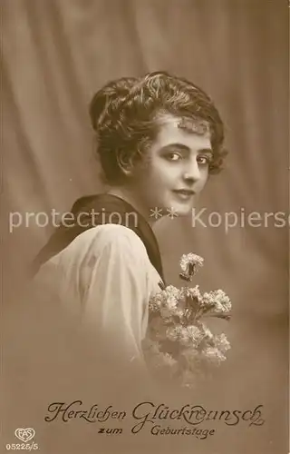 AK / Ansichtskarte Foto_EAS_Nr. 05225 5 Geburtstag Frau Blumen Foto_EAS_Nr.