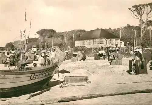 AK / Ansichtskarte Graal Mueritz_Ostseebad Seeheilbad Ostseebad Strand Fischerboot Graal Mueritz_Ostseebad