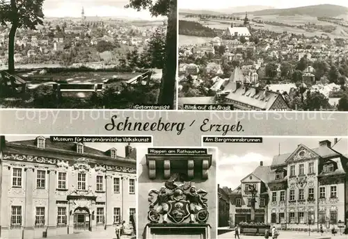 AK / Ansichtskarte Schneeberg_Erzgebirge Gesamtansicht Museum Wappen Bergmannsbrunnen Schneeberg Erzgebirge