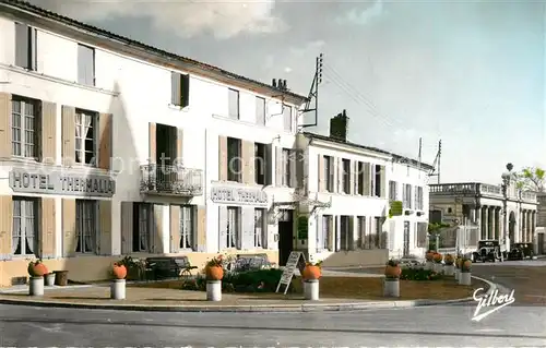 AK / Ansichtskarte Saujon Le Carrefour devant l Hotel Thermalia Saujon