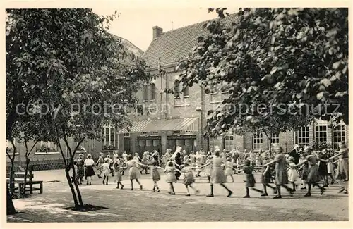 AK / Ansichtskarte Ravels O. L. Vrouw van de Kempen School Speelplaats Ravels