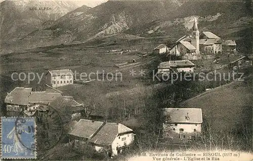 AK / Ansichtskarte Risoul Vue generale Eglise et la Rua Risoul
