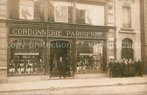 AK / Ansichtskarte Schuhe Schuhgesch?ft Cordonnerie Parisienne Privatfoto Ak  