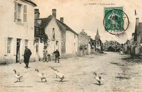 AK / Ansichtskarte Vassy_Yonne La Grande Rue Vassy Yonne