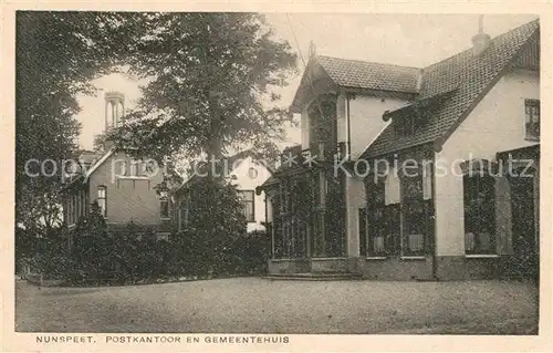 AK / Ansichtskarte Nunspeet Postkaantoor en Gemeentehuis Nunspeet