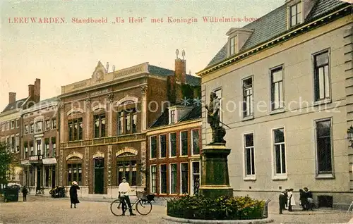 AK / Ansichtskarte Leeuwarden Standbeeld Us Heit met Koningin Wilhelmina bouw Leeuwarden