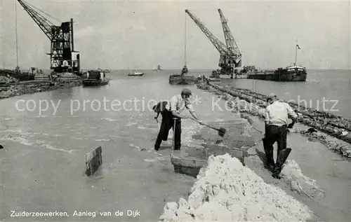 AK / Ansichtskarte Zuiderzeewerken Aanleg van de Dijk Zuiderzeewerken