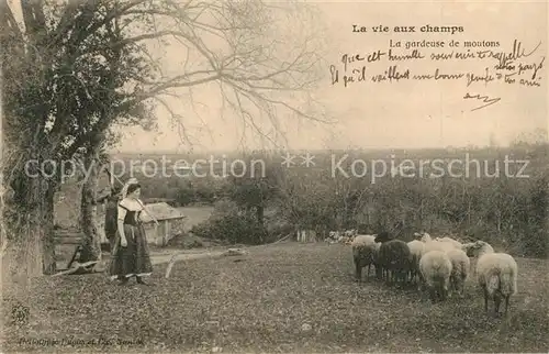 AK / Ansichtskarte Auvergne_Region La gardeuse de moutons Auvergne Region