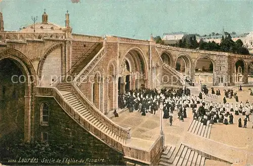 AK / Ansichtskarte Lourdes_Hautes_Pyrenees Sortie de l Eglise du Rosaire Lourdes_Hautes_Pyrenees