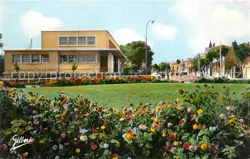 AK / Ansichtskarte Rochefort_sur_Mer Le Carrefour et l Etablissement Thermal Rochefort_sur_Mer