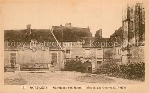 AK / Ansichtskarte Mortagne au Perche Monument aux Morts Maison des Comtes du Perche Mortagne au Perche