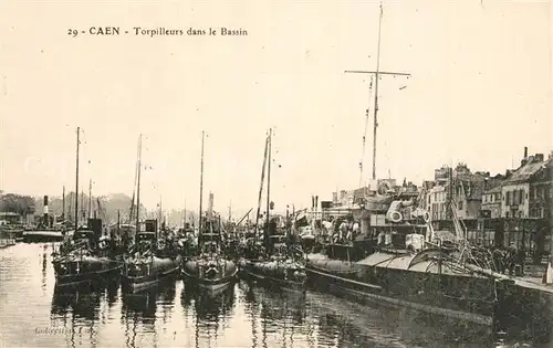 AK / Ansichtskarte Caen Torpilleurs dans le Bassin Caen
