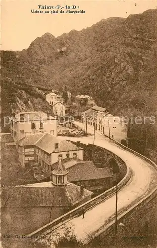 AK / Ansichtskarte Thiers Usines au pied de Margeride  Thiers